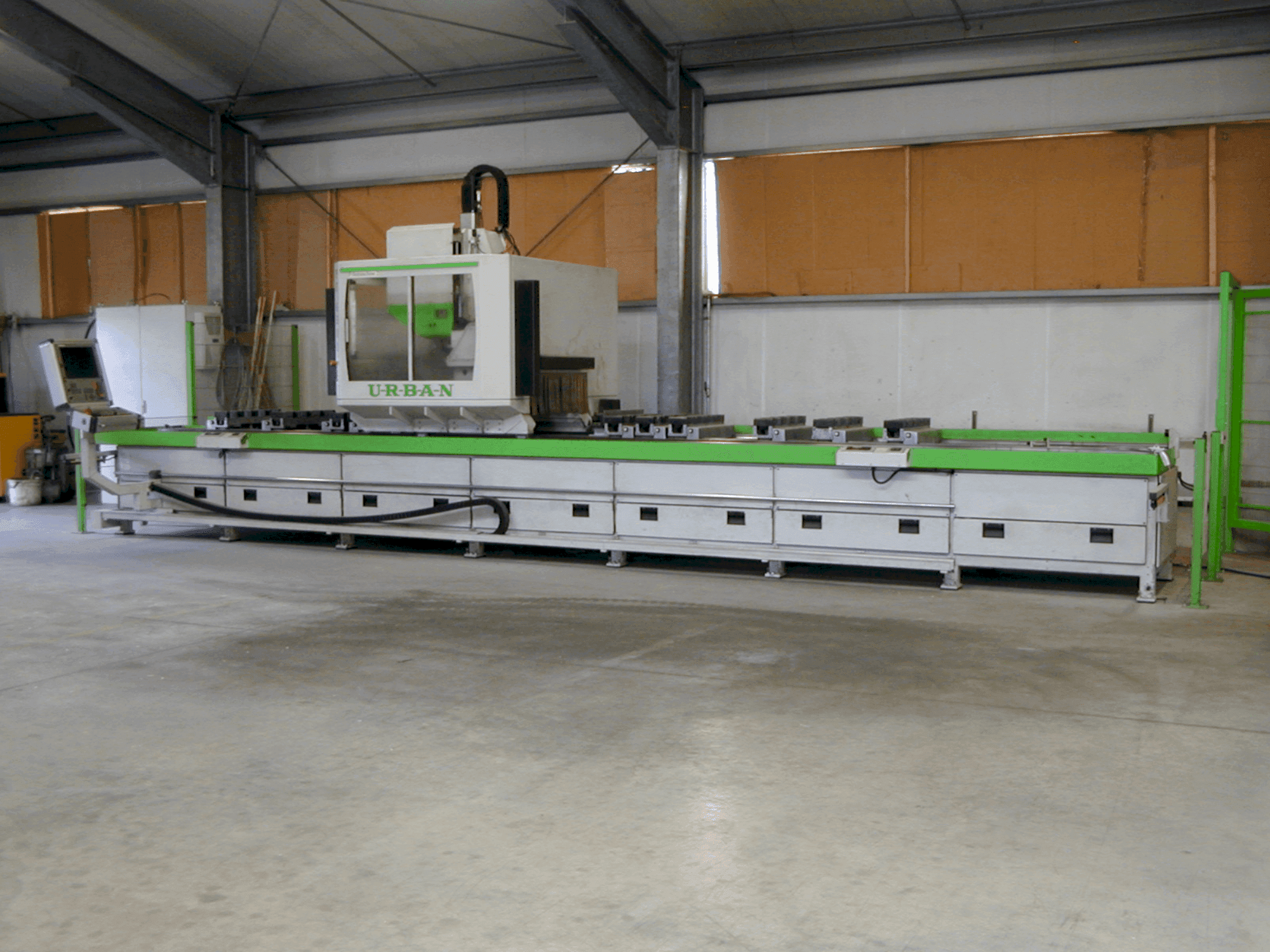 A URBAN PF 6500 gép elölnézete