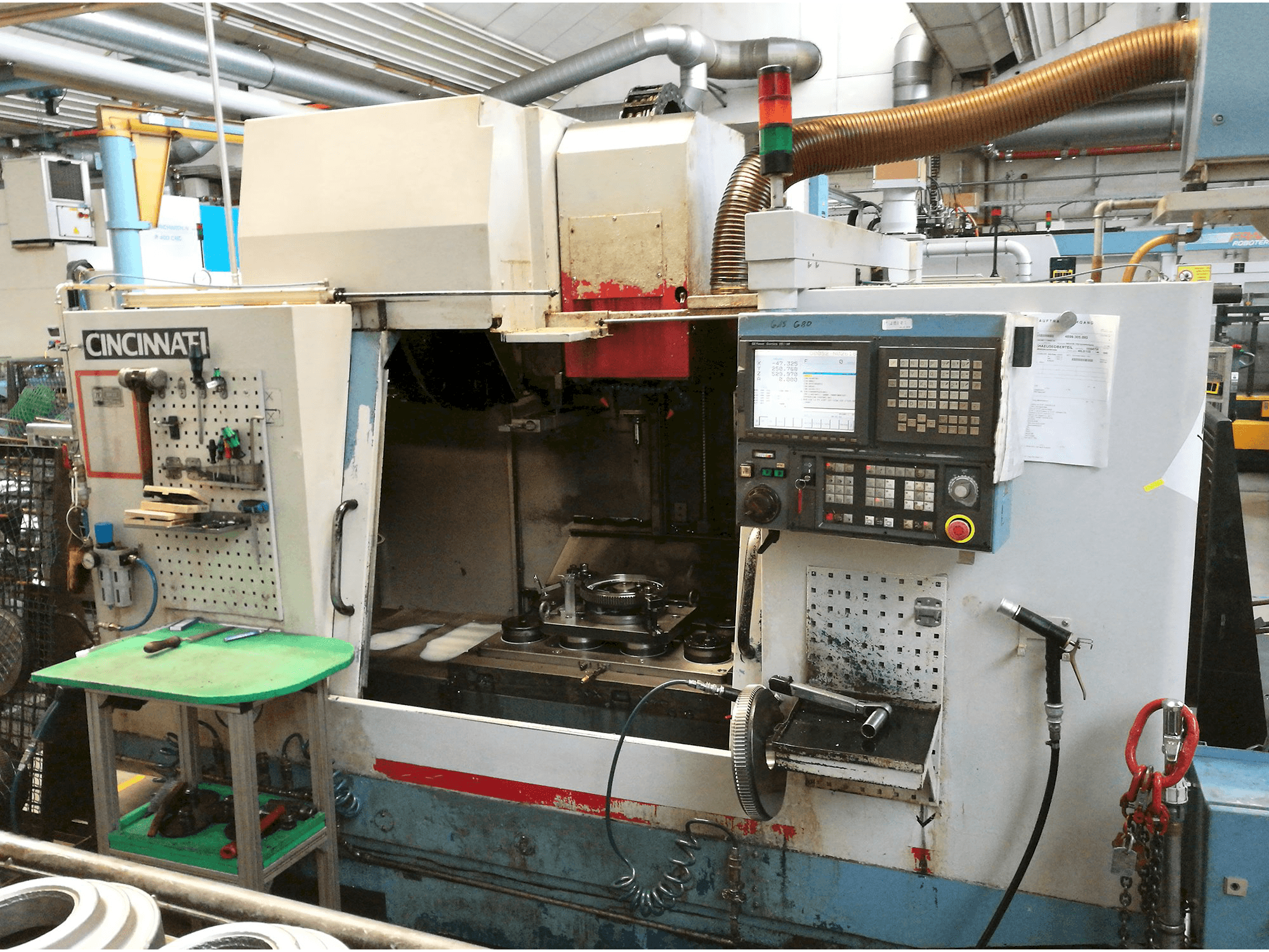 A Cincinnati Sabre 1000 gép elölnézete