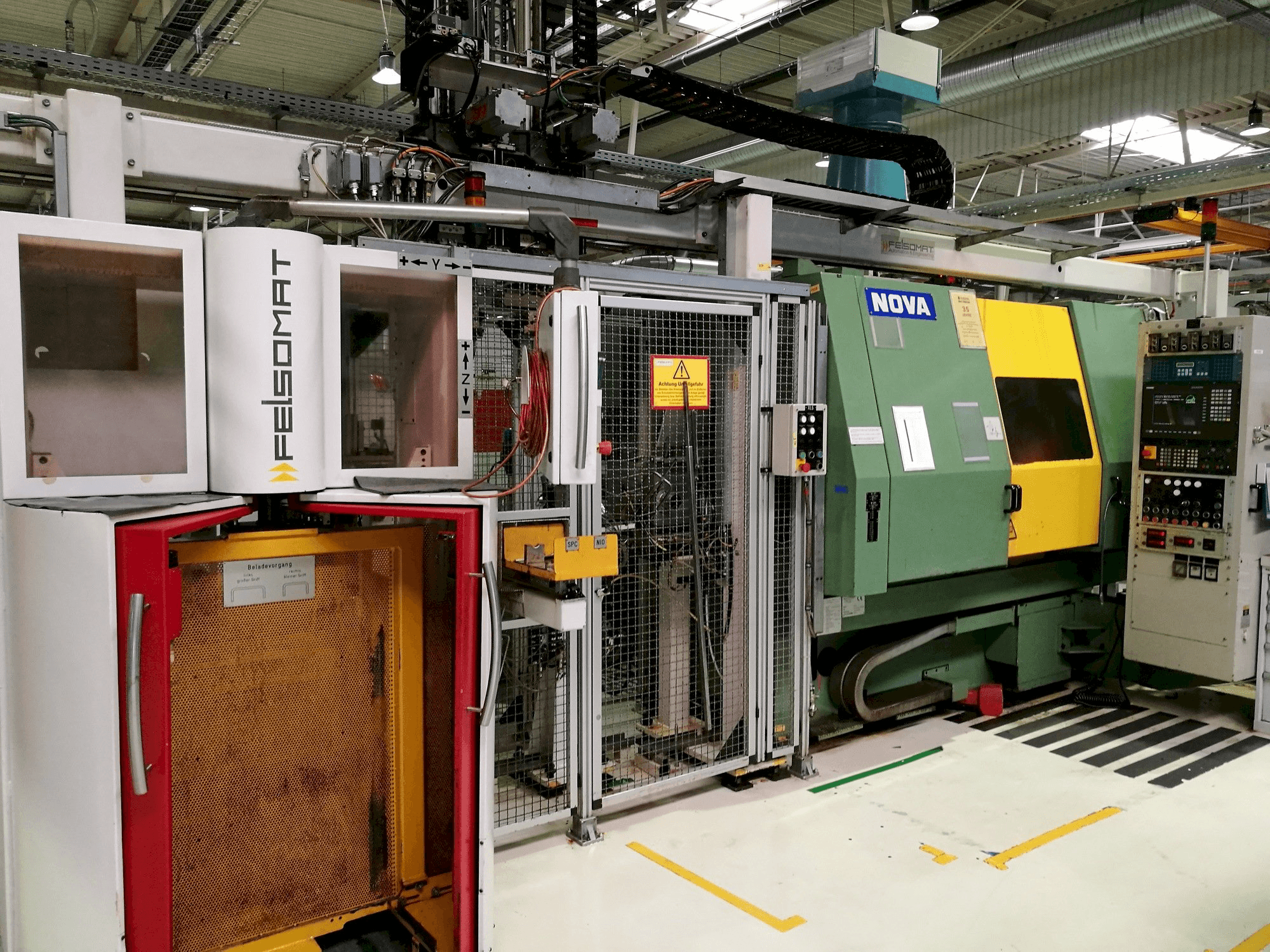 A NOVA M12-T4N gép elölnézete