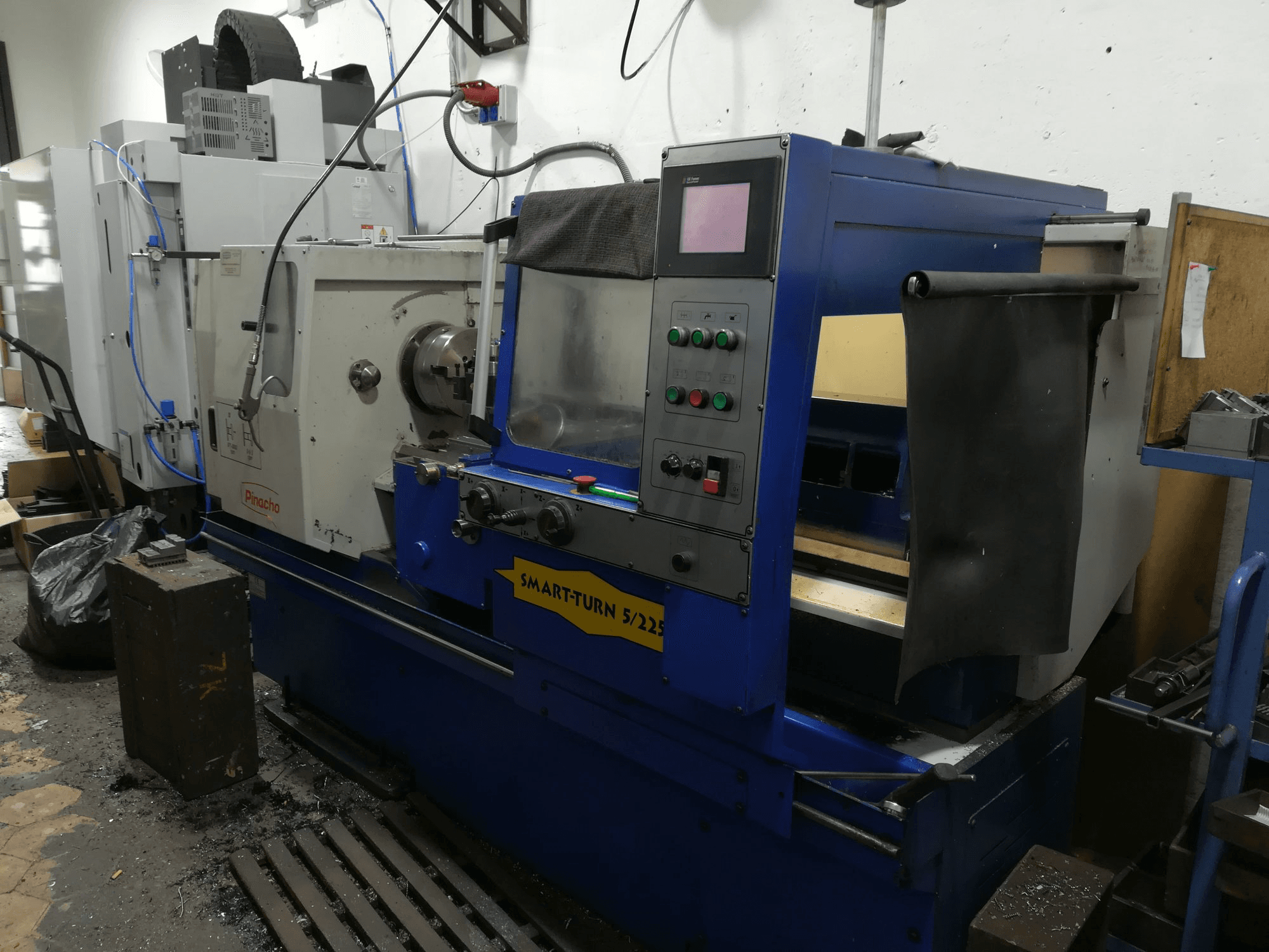 A Pinacho Smart-Turn 5/225 gép elölnézete