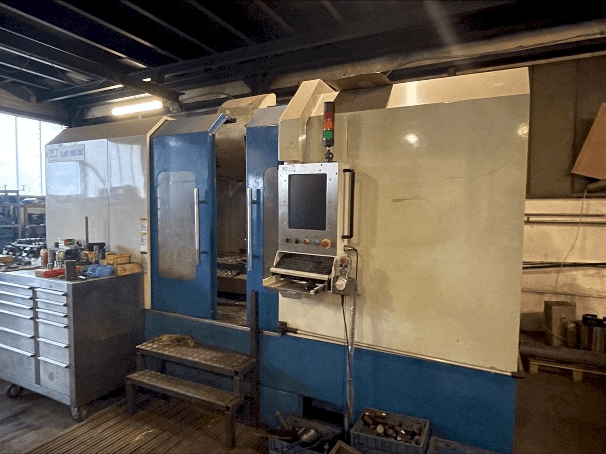 A KNUTH LL 1500 CNC gép elölnézete